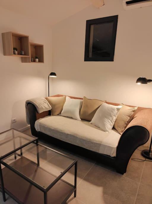 L'Escale Apartamento Meyreuil Exterior foto