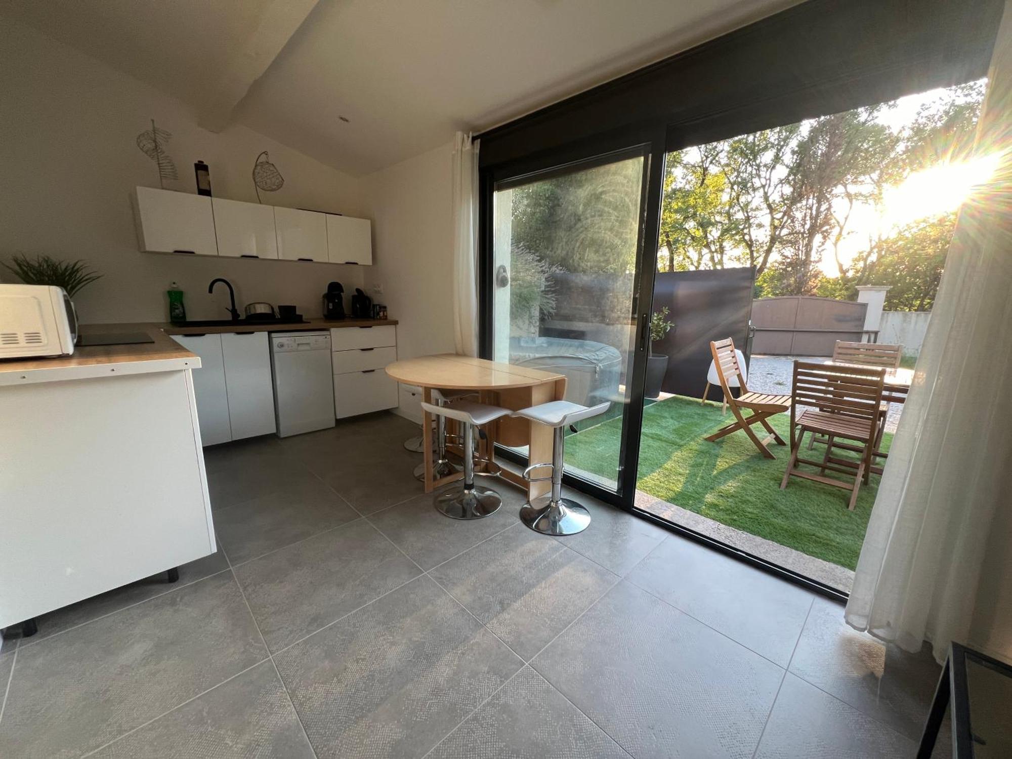 L'Escale Apartamento Meyreuil Exterior foto